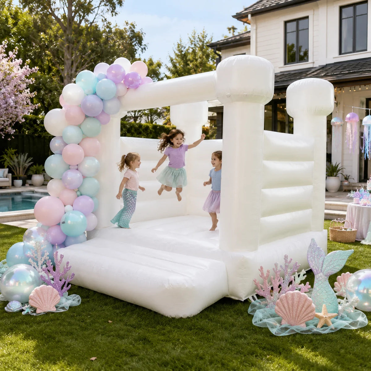 Commercial Grade PVC Inflatable Bounce House for Outdoor Family Fun
